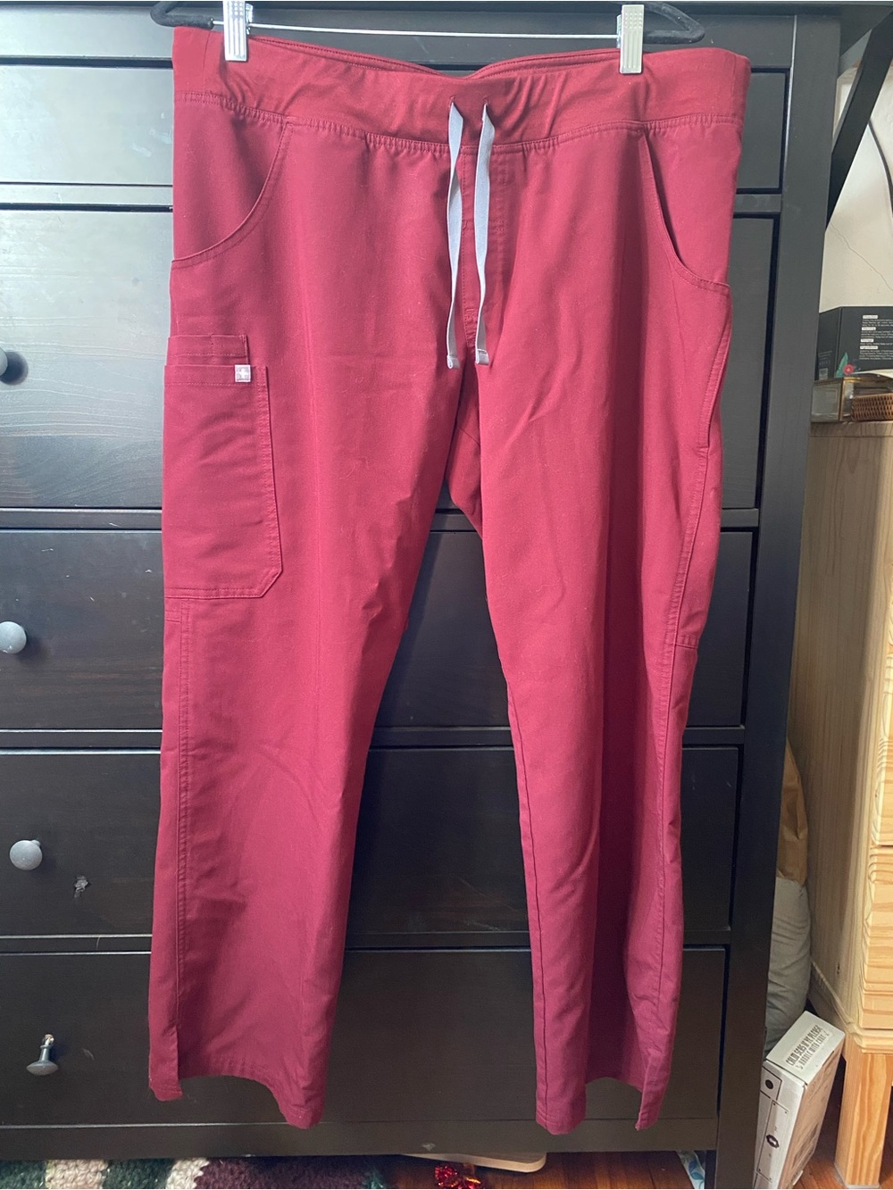 Figs Women's Burgundy Straight Leg Scrub Pants. XL Petite